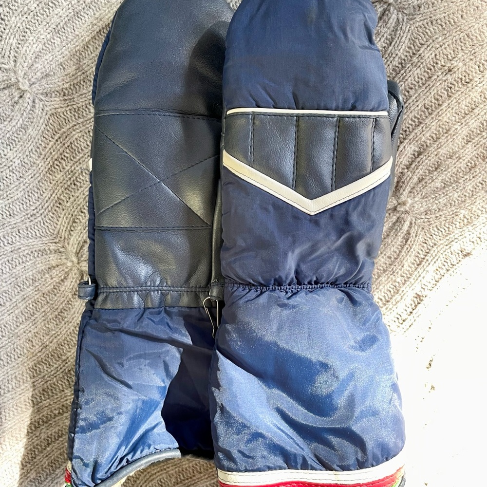 Vintage Wells Lamont Men’s Blue Striped Ski Gloves Med/Large